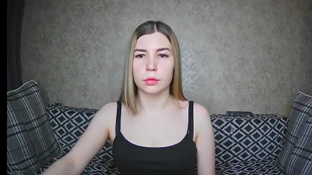 ElllaNuar online show from 12, 12, 2024