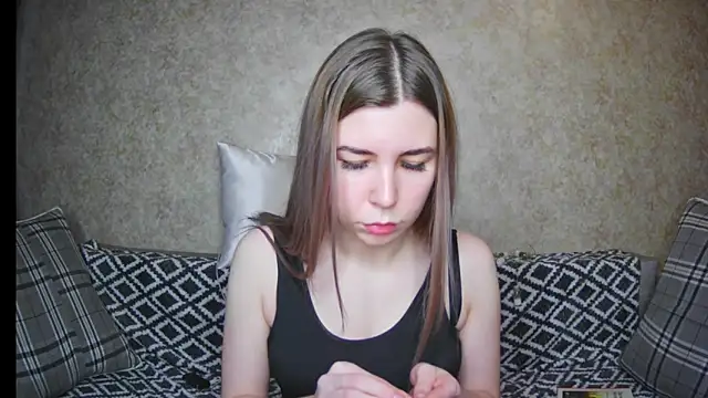 ElllaNuar online show from 19, 12, 2024