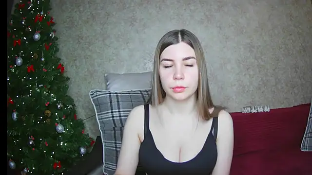 ElllaNuar online show from 8, 1, 2025