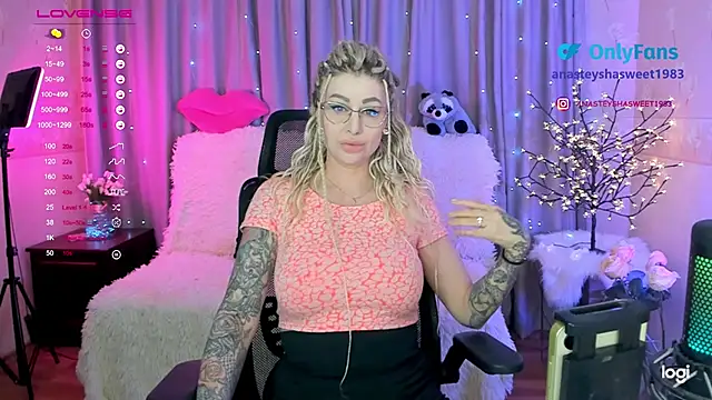 Snapshot of your_wild_amazon_forever chatting on 15, 1, 2025 your wild amazon forever online show from 15, 1, 2025