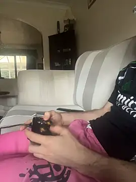 Snapshot of EE123458 chatting on 7, 11, 2025 EE123458 online show from 7, 11, 2025