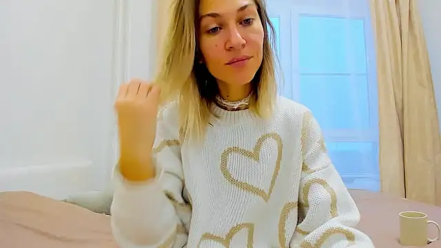 Snapshot of Mona_Cruz chatting on 7, 12, 2024 Mona Cruz online show from 7, 12, 2024