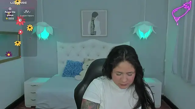 Snapshot of Lisa7_7 chatting on 15, 11, 2025 Lisa7 7 online show from 15, 11, 2025