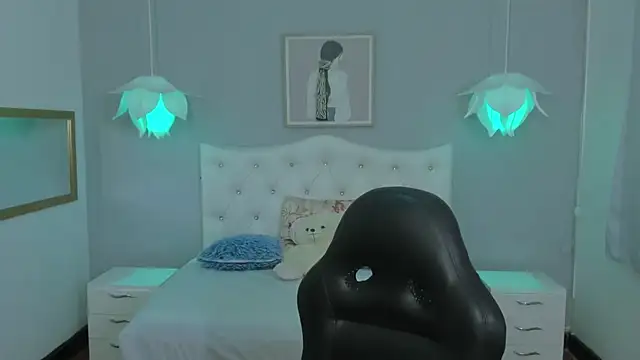 Snapshot of Lisa7_7 chatting on 17, 11, 2025 Lisa7 7 online show from 17, 11, 2025