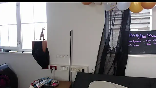 Snapshot of Sarissakoldenhof chatting on 9, 3, 2025 Sarissakoldenhof online show from 9, 3, 2025