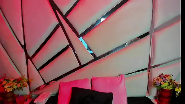 Snapshot of Aurora_18 chatting on 11, 10, 2025 Aurora 18 online show from 11, 10, 2025