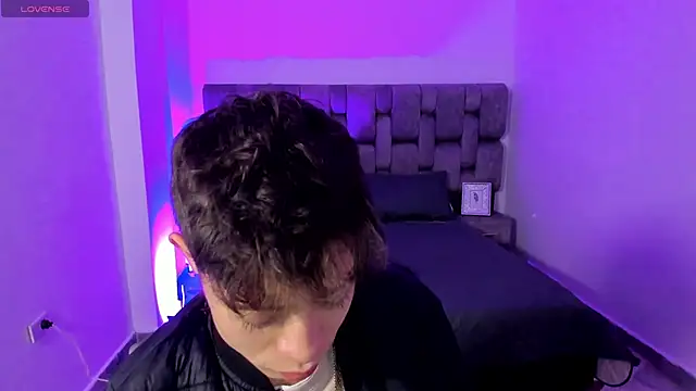 Snapshot of MarcusCollinss_ chatting on 18, 12, 2024 MarcusCollinss online show from 18, 12, 2024