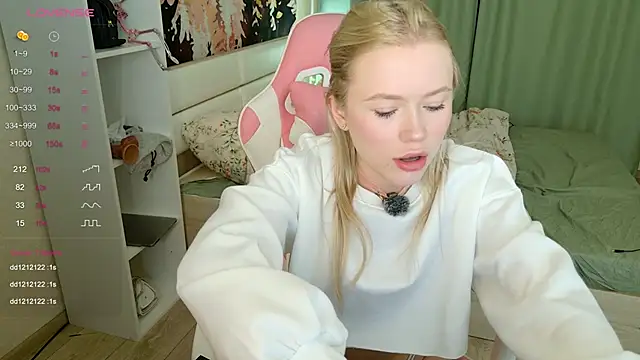 LexieLoree online show from 14, 10, 2025