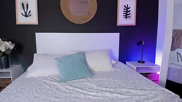 Snapshot of VioletPaket chatting on 10, 2, 2026 VioletPaket online show from 10, 2, 2026