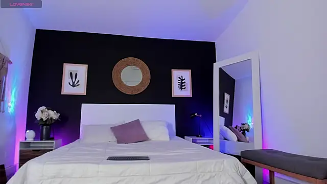 Snapshot of VioletPaket chatting on 21, 2, 2026 VioletPaket online show from 21, 2, 2026