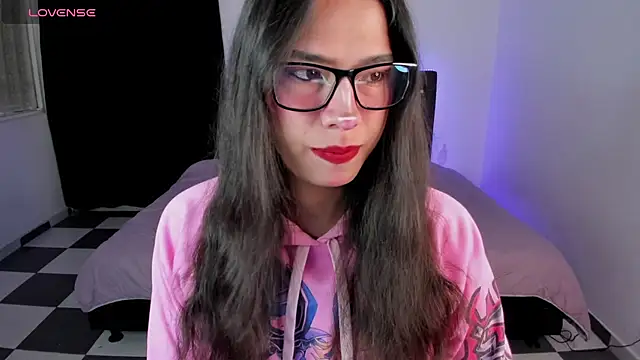 paula kawaiifu  online show from 5, 1, 2025