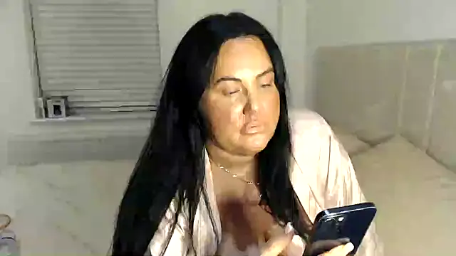 Snapshot of English_Brooke chatting on 2, 2, 2026 English Brooke online show from 2, 2, 2026