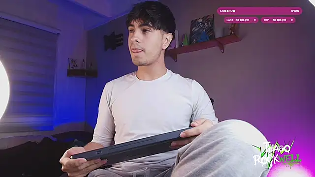 Snapshot of thiago_rockwelll chatting on 9, 9, 2025 thiago rockwelll online show from 9, 9, 2025