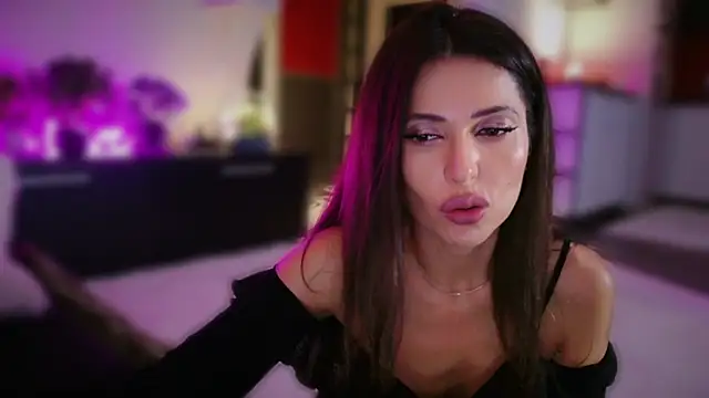 Snapshot of MissSmiley26 chatting on 28, 11, 2025 MissSmiley26 online show from 28, 11, 2025