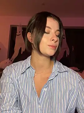 Snapshot of Mia-Minou chatting on 16, 10, 2025 Mia-Minou online show from 16, 10, 2025