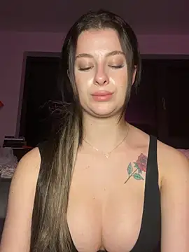 Snapshot of Mia-Minou chatting on 10, 11, 2025 Mia-Minou online show from 10, 11, 2025