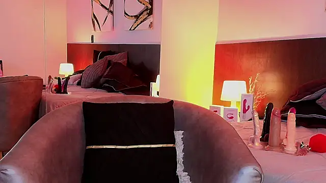 MartinaCaycedo online show from 7, 2, 2025