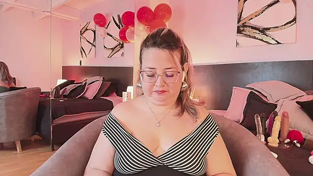 MartinaCaycedo online show from 15, 2, 2025