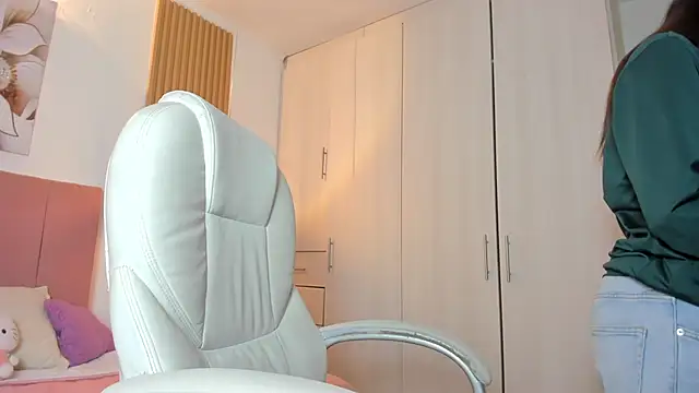 Snapshot of mia_nevaeh chatting on 21, 12, 2024 mia nevaeh online show from 21, 12, 2024