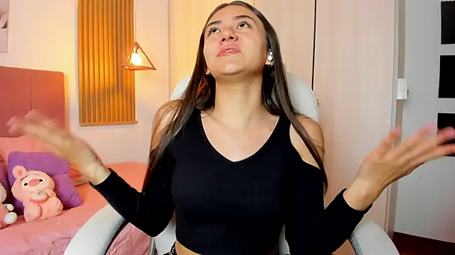 Snapshot of mia_nevaeh chatting on 6, 2, 2025 mia nevaeh online show from 6, 2, 2025