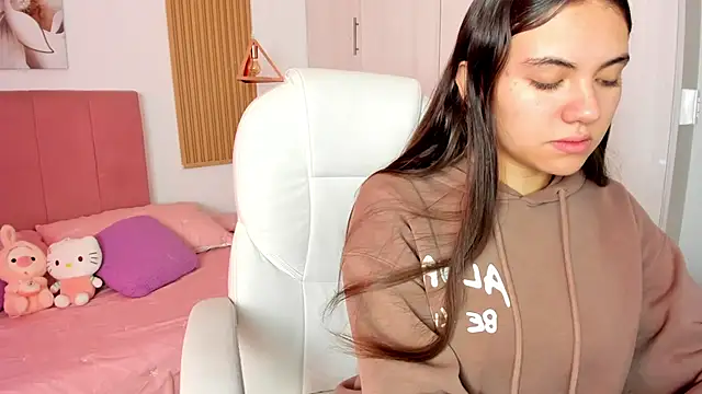 Snapshot of mia_nevaeh chatting on 21, 2, 2025 mia nevaeh online show from 21, 2, 2025