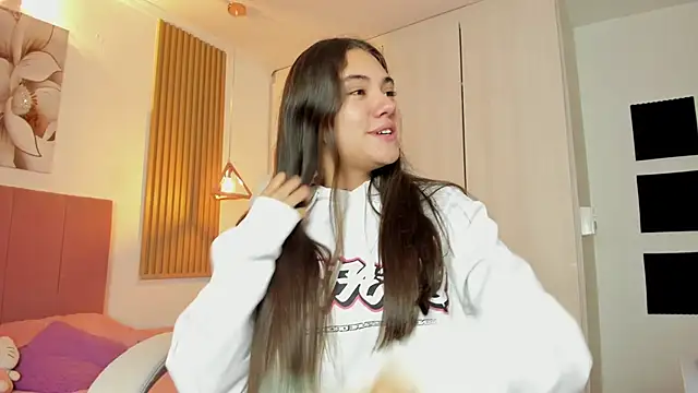 Snapshot of mia_nevaeh chatting on 27, 2, 2025 mia nevaeh online show from 27, 2, 2025