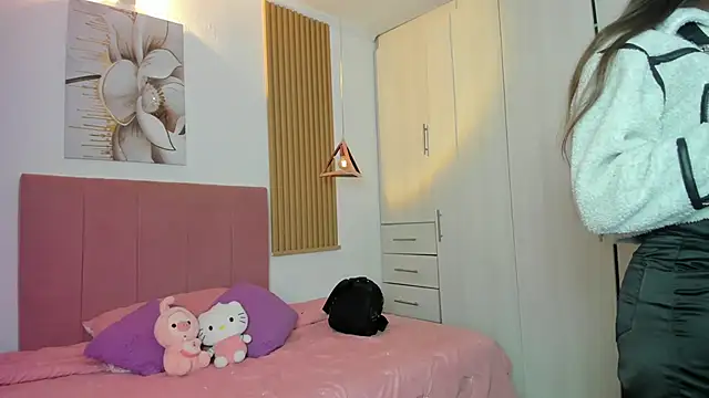 Snapshot of mia_nevaeh chatting on 16, 9, 2025 mia nevaeh online show from 16, 9, 2025