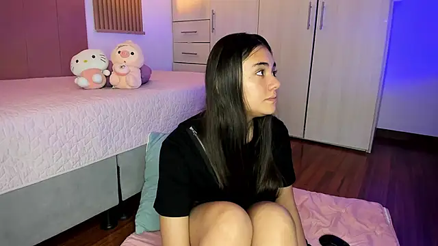 Snapshot of mia_nevaeh chatting on 16, 11, 2025 mia nevaeh online show from 16, 11, 2025