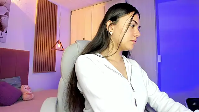 Snapshot of mia_nevaeh chatting on 28, 11, 2025 mia nevaeh online show from 28, 11, 2025