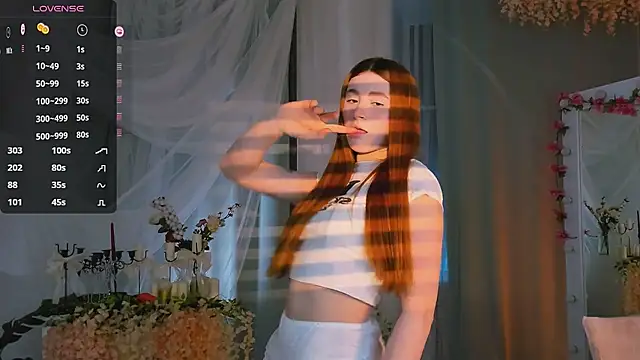 Freckle Diyana online show from 25, 2, 2025