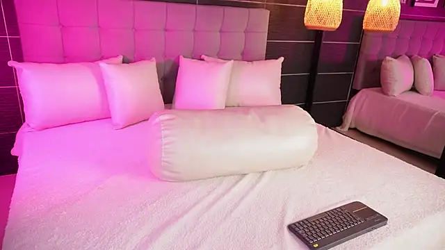 Bella TS  online show from 5, 12, 2024