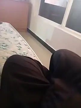 Snapshot of gregoriano2223 chatting on 8, 11, 2025 gregoriano2223 online show from 8, 11, 2025