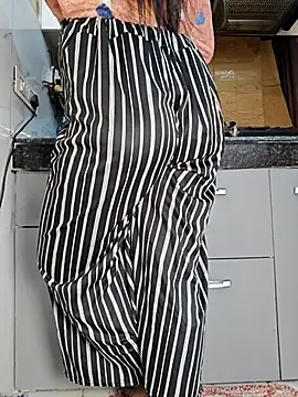 Manpreet kaur21 online show from 22, 2, 2025