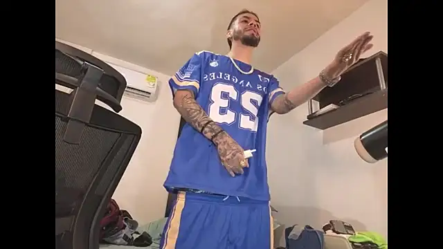 Snapshot of badanyboy chatting on 28, 3, 2026 badanyboy online show from 28, 3, 2026