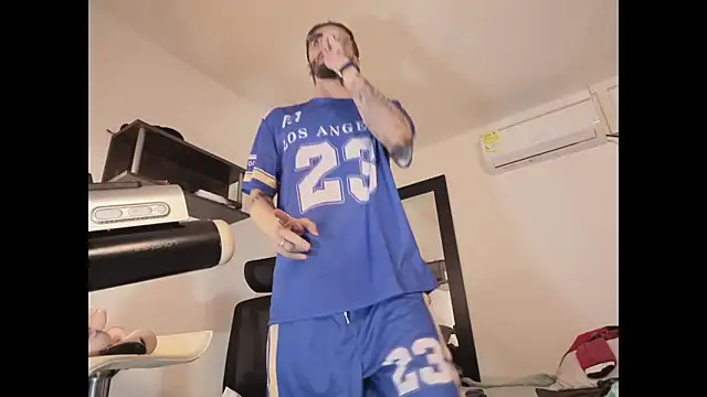 Snapshot of badanyboy chatting on 30, 3, 2026 badanyboy online show from 30, 3, 2026