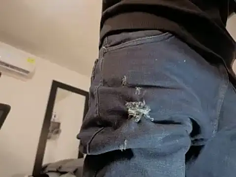 Snapshot of badanyboy chatting on 5, 4, 2026 badanyboy online show from 5, 4, 2026