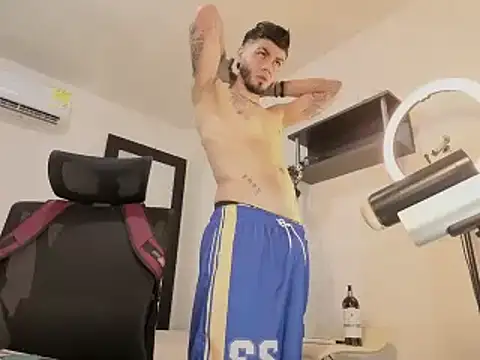 Snapshot of badanyboy chatting on 6, 4, 2026 badanyboy online show from 6, 4, 2026