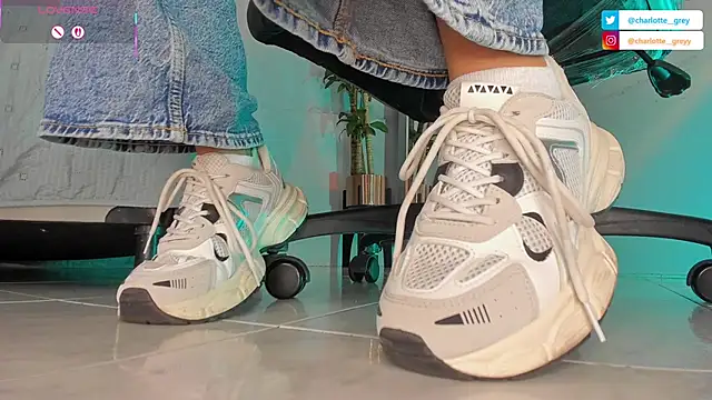 Snapshot of charlotte__grey chatting on 15, 10, 2025 charlotte grey online show from 15, 10, 2025