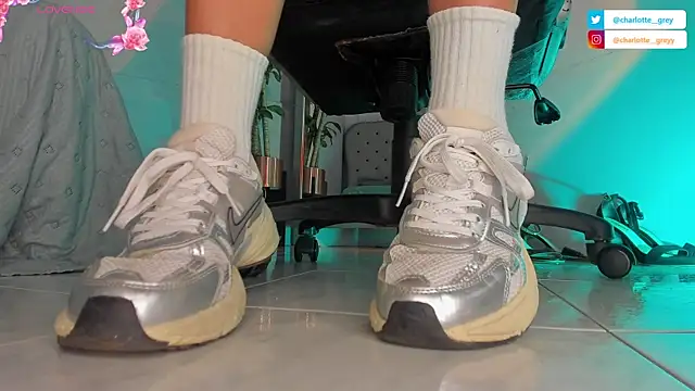 Snapshot of charlotte__grey chatting on 16, 10, 2025 charlotte grey online show from 16, 10, 2025