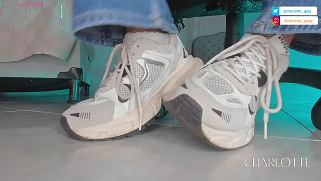 Snapshot of charlotte__grey chatting on 1, 11, 2025 charlotte grey online show from 1, 11, 2025