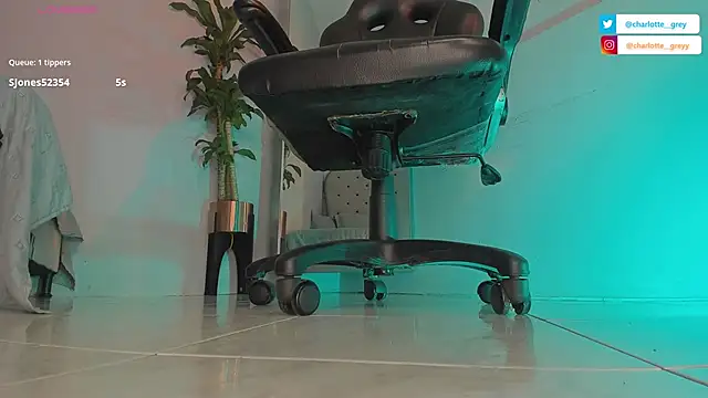 Snapshot of charlotte__grey chatting on 3, 11, 2025 charlotte grey online show from 3, 11, 2025