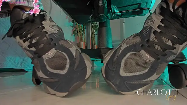 charlotte  grey online show from 8, 1, 2026