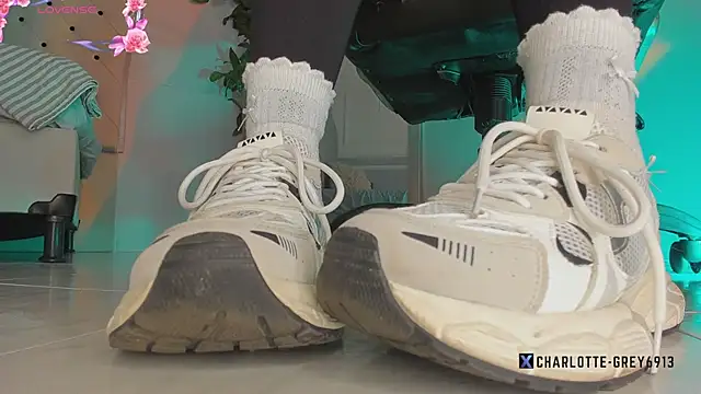 charlotte  grey online show from 17, 2, 2026