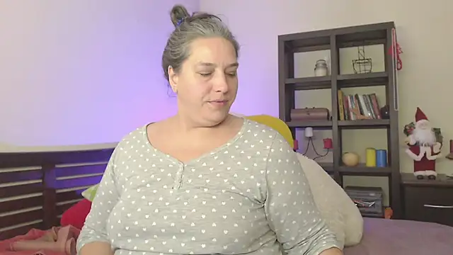 Snapshot of Niter chatting on 4, 12, 2024 Niter online show from 4, 12, 2024