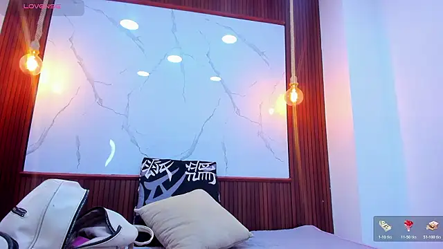 Snapshot of Mia_thompson_19 chatting on 6, 3, 2026 Mia thompson 19 online show from 6, 3, 2026