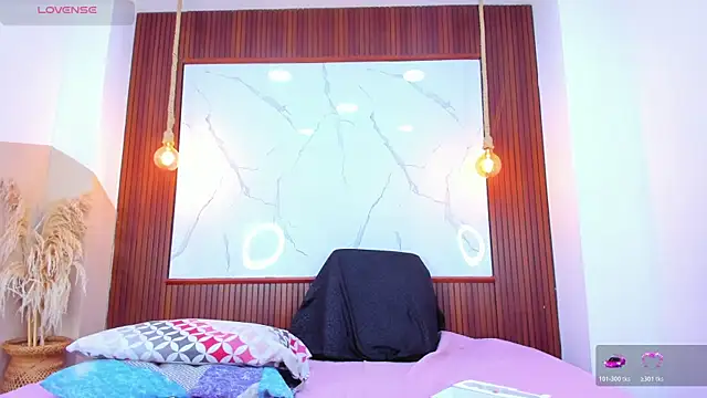 Snapshot of Mia_thompson_19 chatting on 22, 3, 2026 Mia thompson 19 online show from 22, 3, 2026