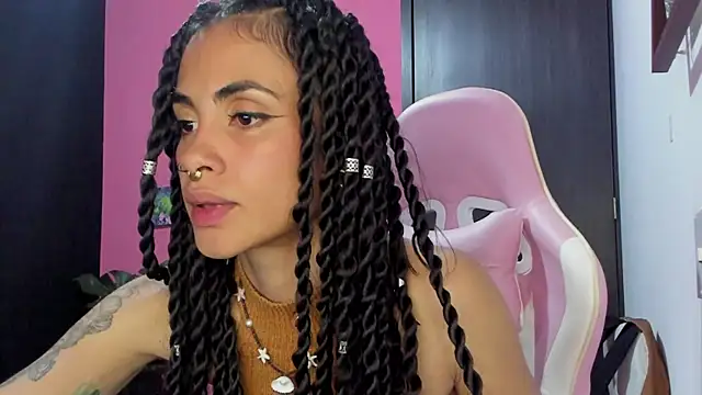 Juanadearco5 online show from 8, 1, 2025