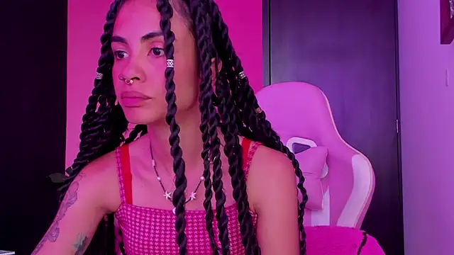 Juanadearco5 online show from 9, 1, 2025