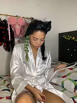 Charlotte Martinez online show from 14, 3, 2025