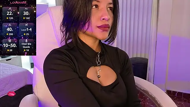 Snapshot of petite_molly_ chatting on 2, 12, 2025 petite molly online show from 2, 12, 2025